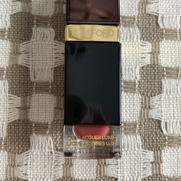 Tom Ford Lip Lacquer Luxe, 69 Night Mauve, EUC, Tried on once - Picture 2 of 5